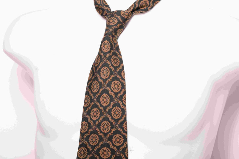 Valentino Chic Art Men's Necktie 100% Silk 58'' long V22